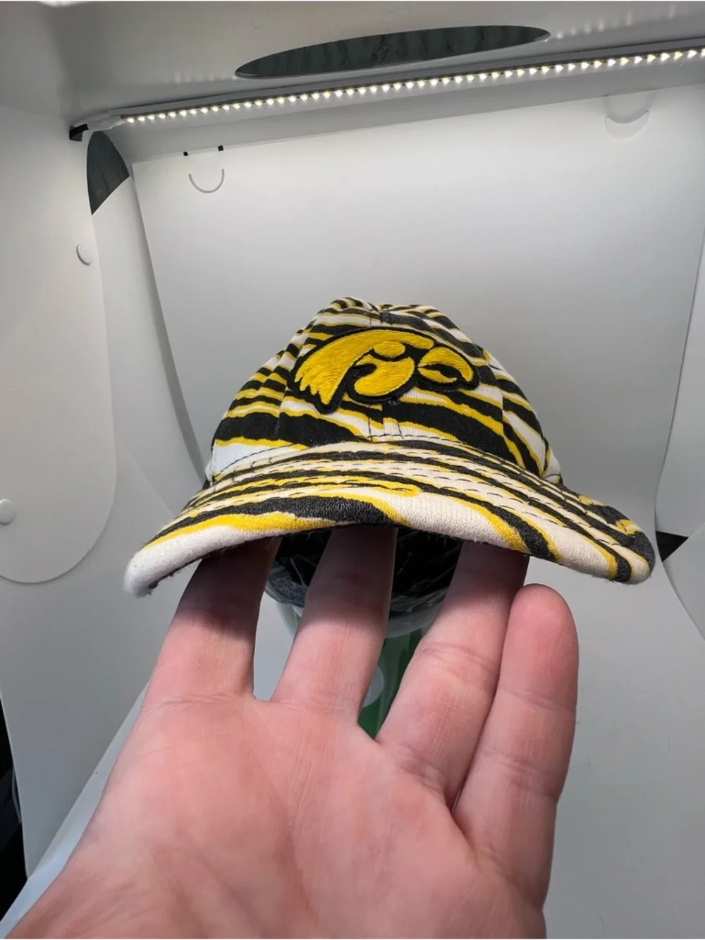 Vintage Zubaz Brand lowa Hawkeye
Snapback Hat Cap RARE - Picture 7 of 14